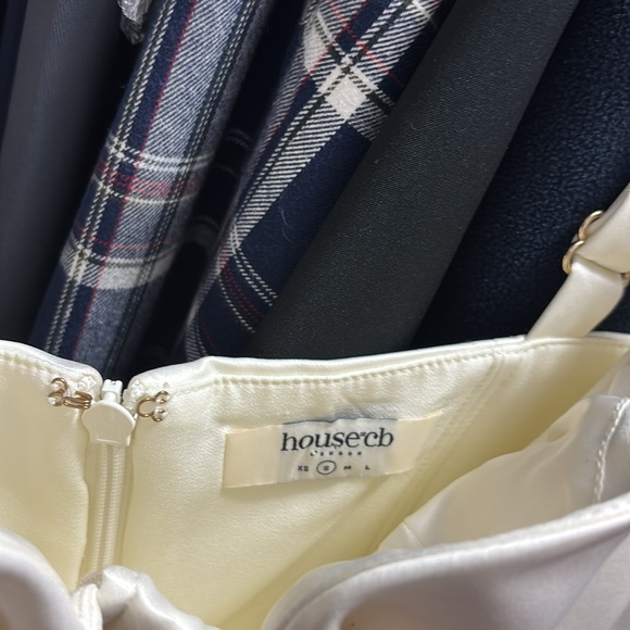 House of CB satin dress - Picture 4 of 7